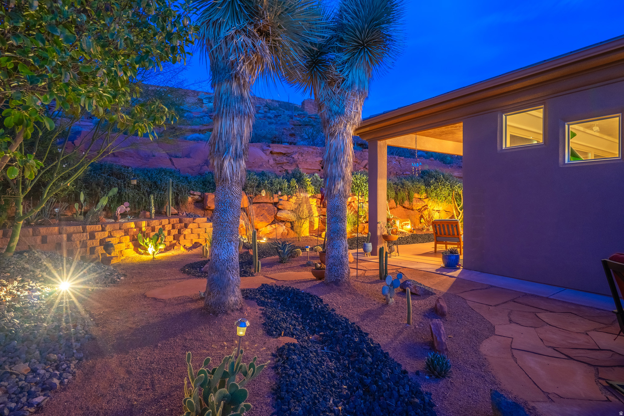 PARADISE CANYON - Residential