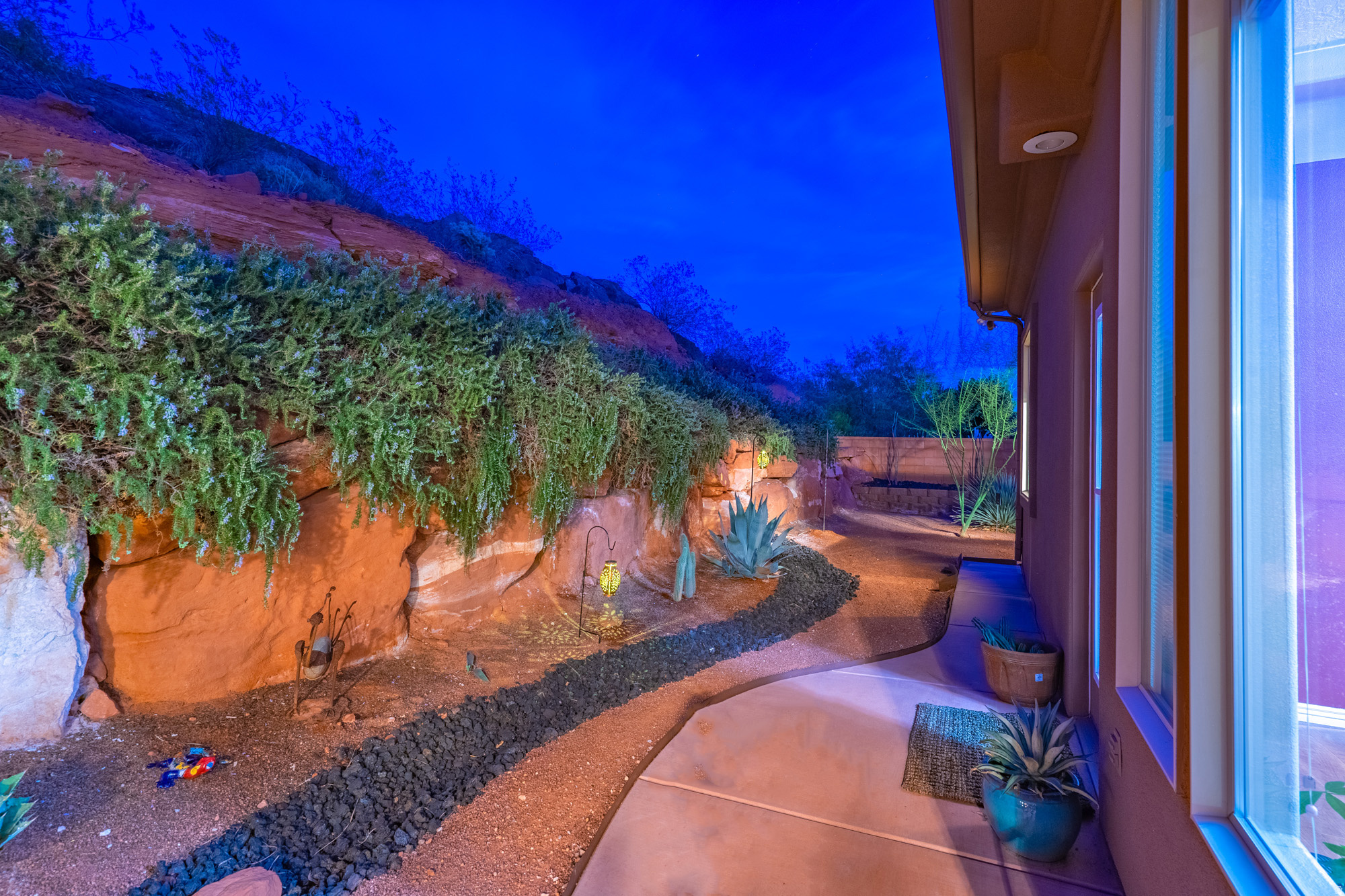 PARADISE CANYON - Residential