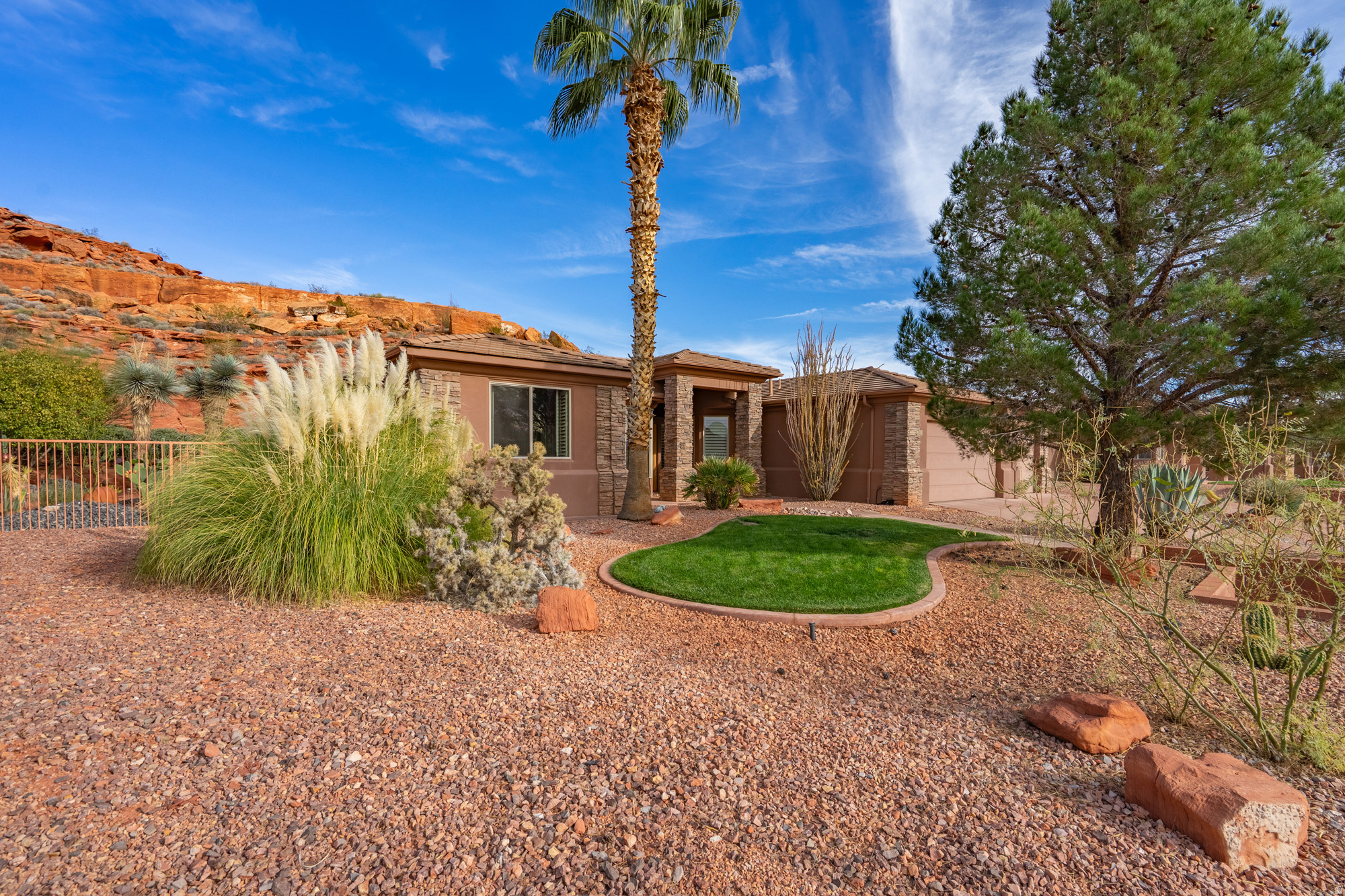 PARADISE CANYON - Residential