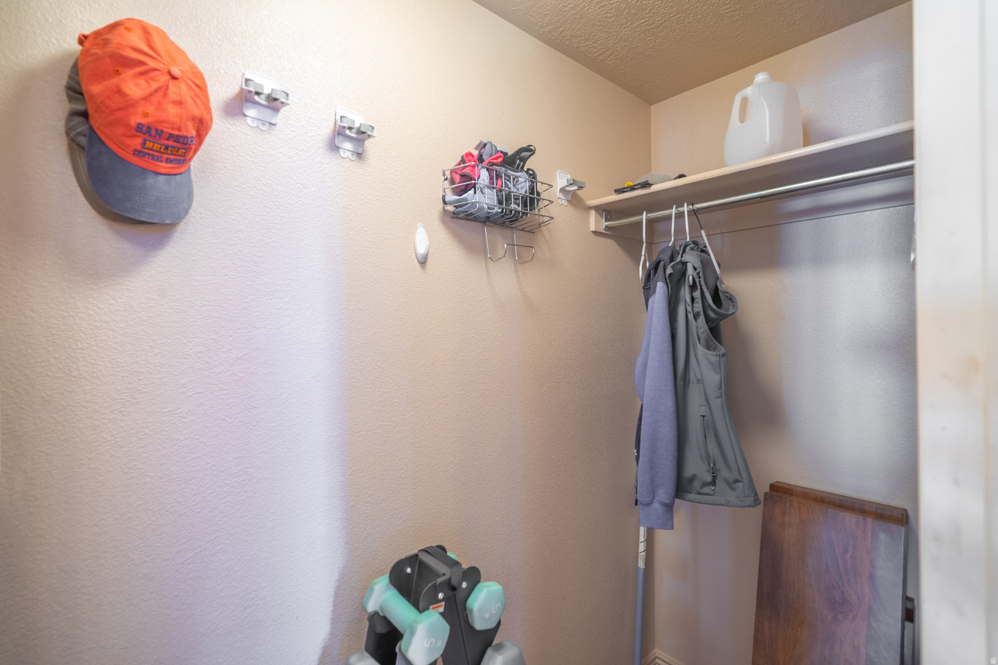 PARADISE CANYON - Residential