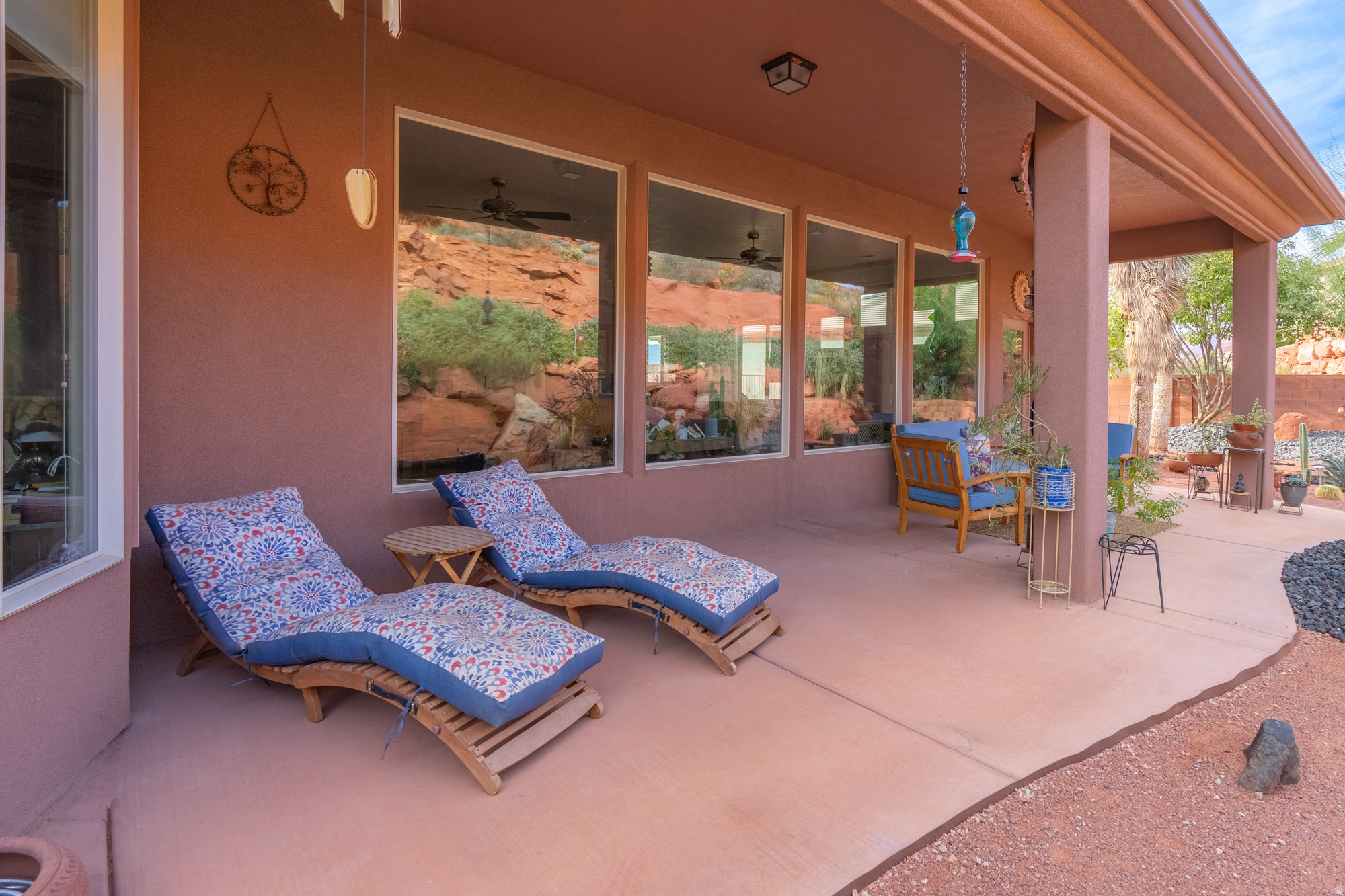 PARADISE CANYON - Residential