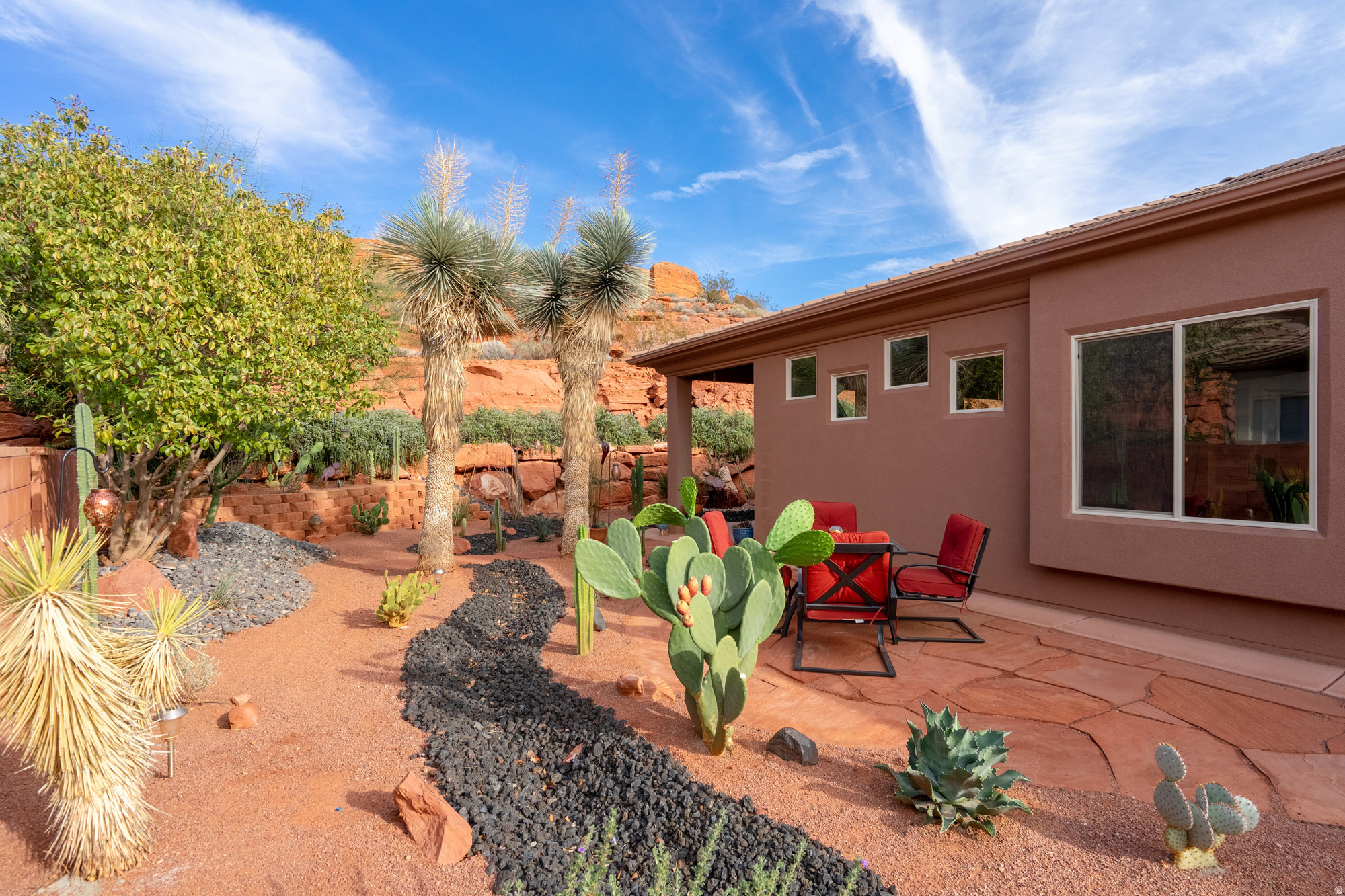 PARADISE CANYON - Residential