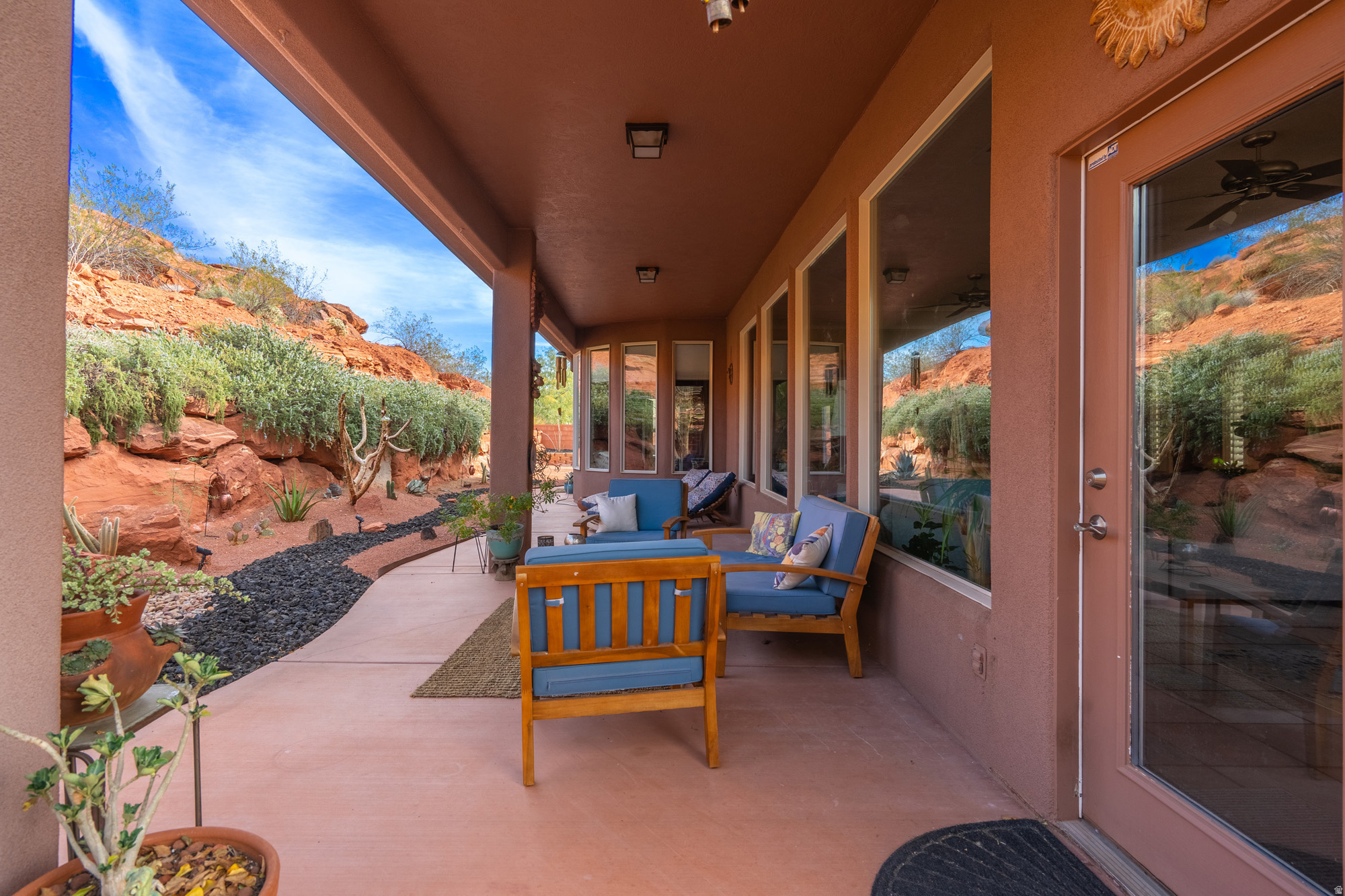 PARADISE CANYON - Residential