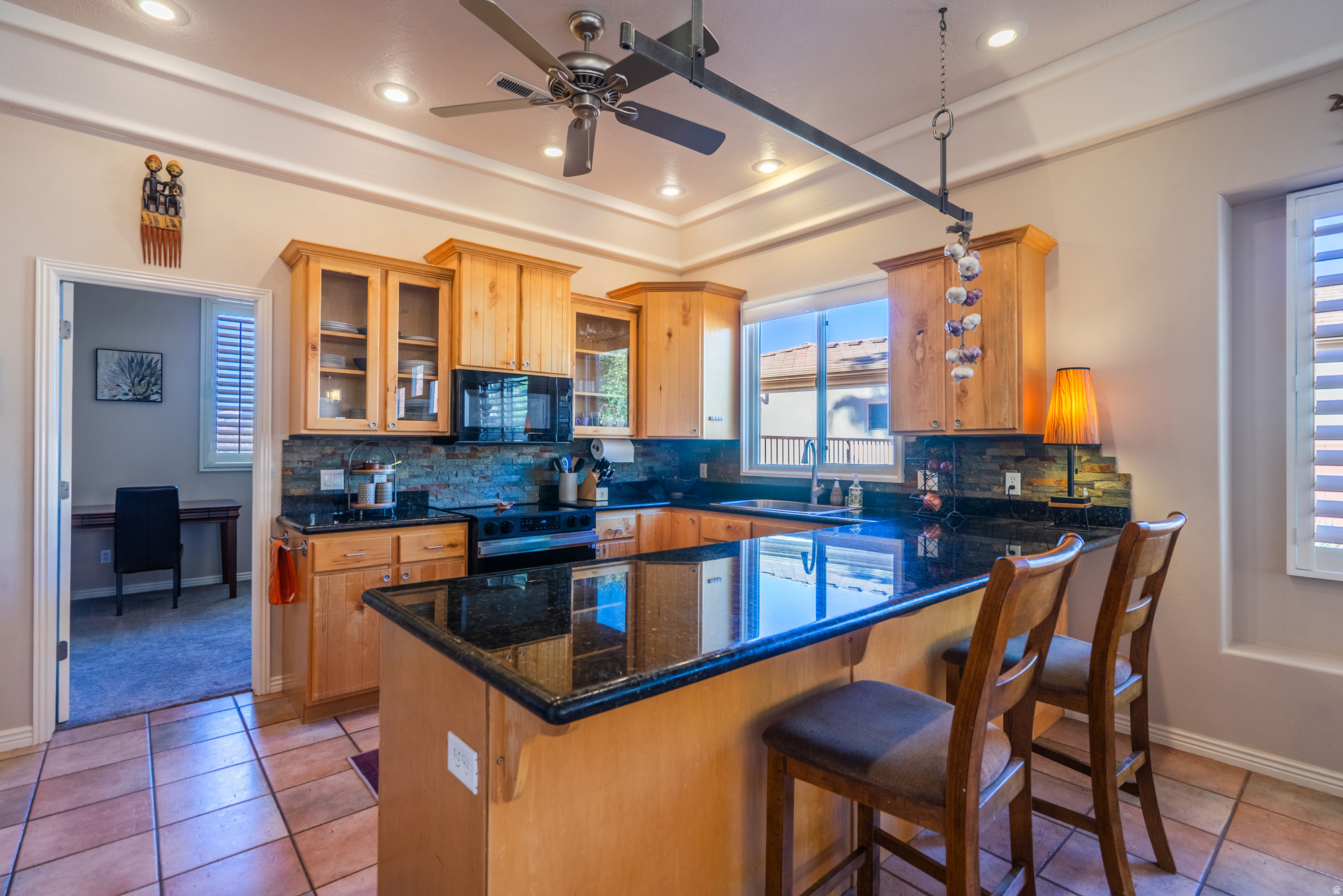 PARADISE CANYON - Residential