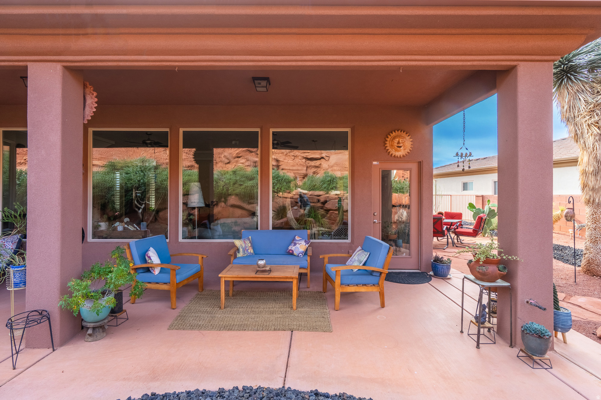 PARADISE CANYON - Residential