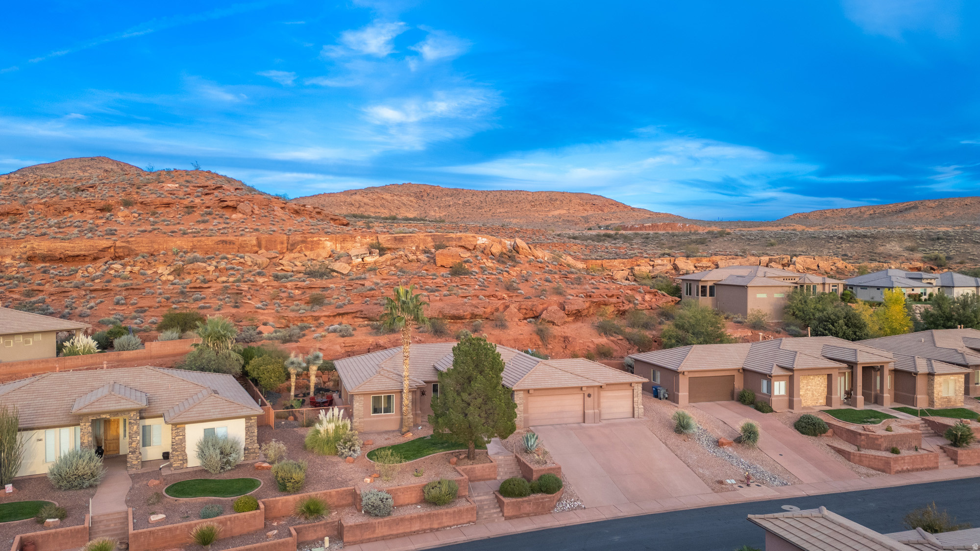 PARADISE CANYON - Residential