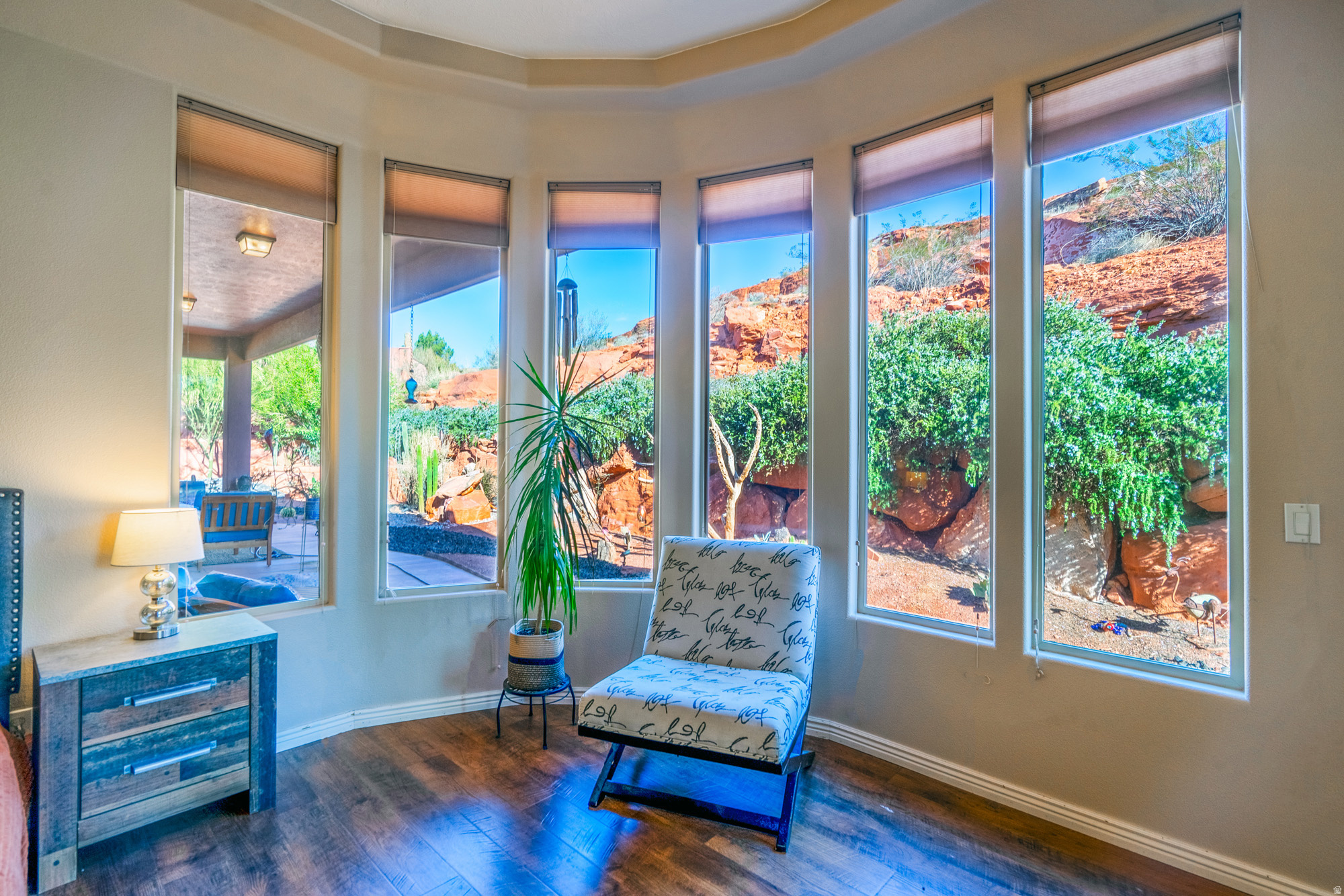 PARADISE CANYON - Residential