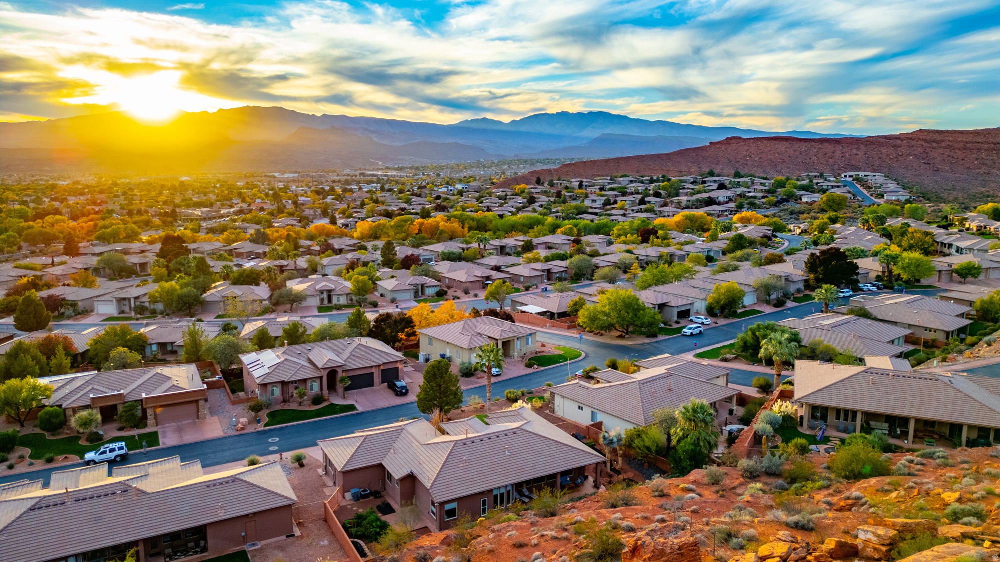 PARADISE CANYON - Residential