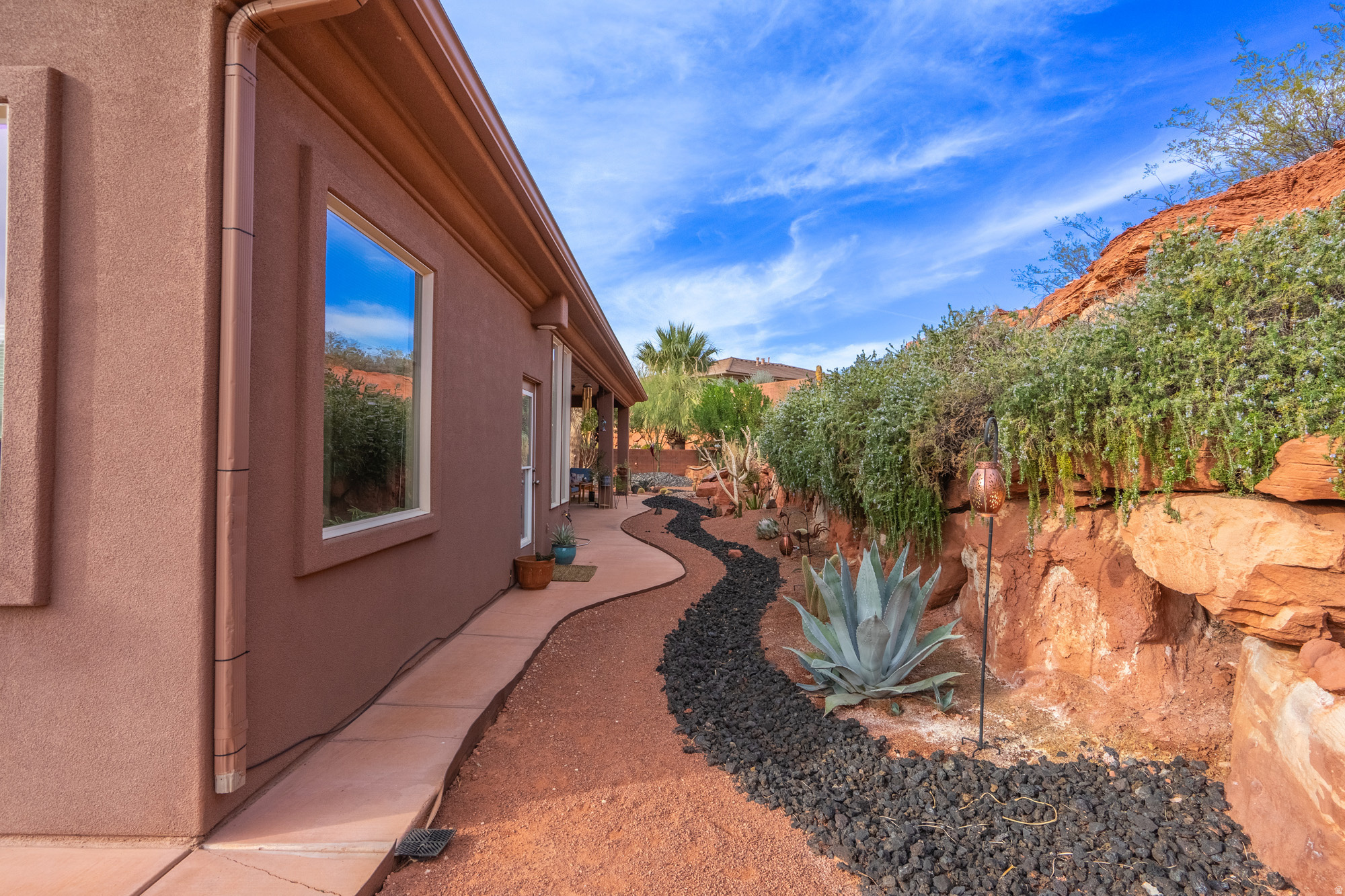 PARADISE CANYON - Residential