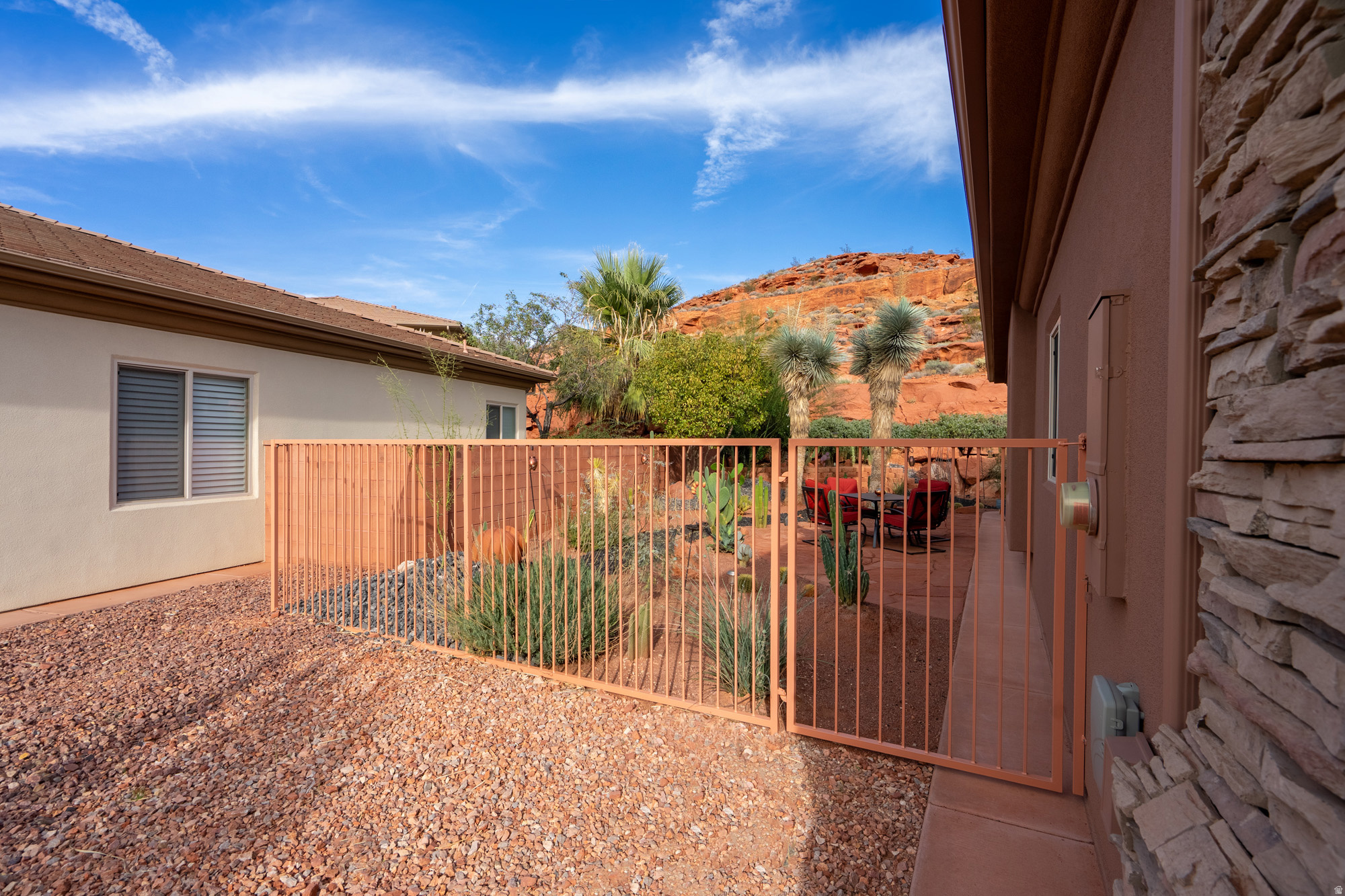 PARADISE CANYON - Residential