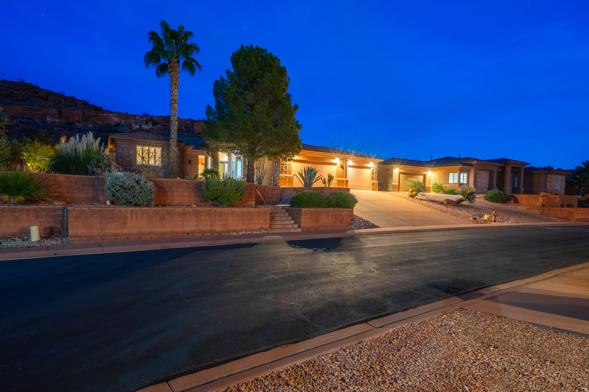 PARADISE CANYON - Residential