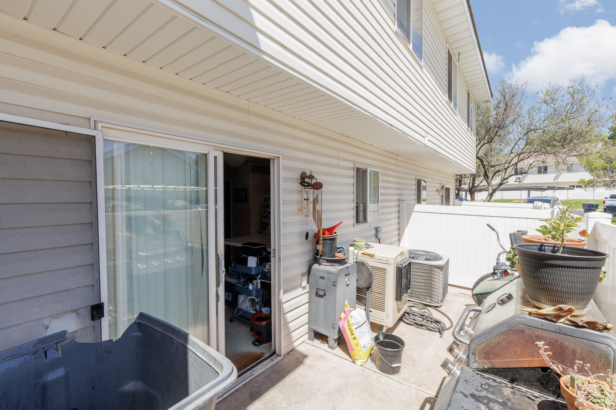 LEXINGTON HILLS TOWNHOMES - Residential