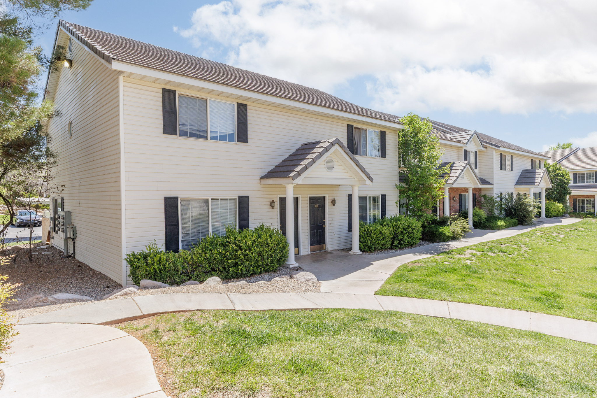 LEXINGTON HILLS TOWNHOMES - Residential