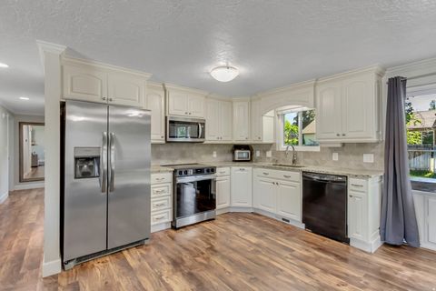 Tiny photo for 1467 S 185 W, Orem, UT 84058 (MLS # 2158847)