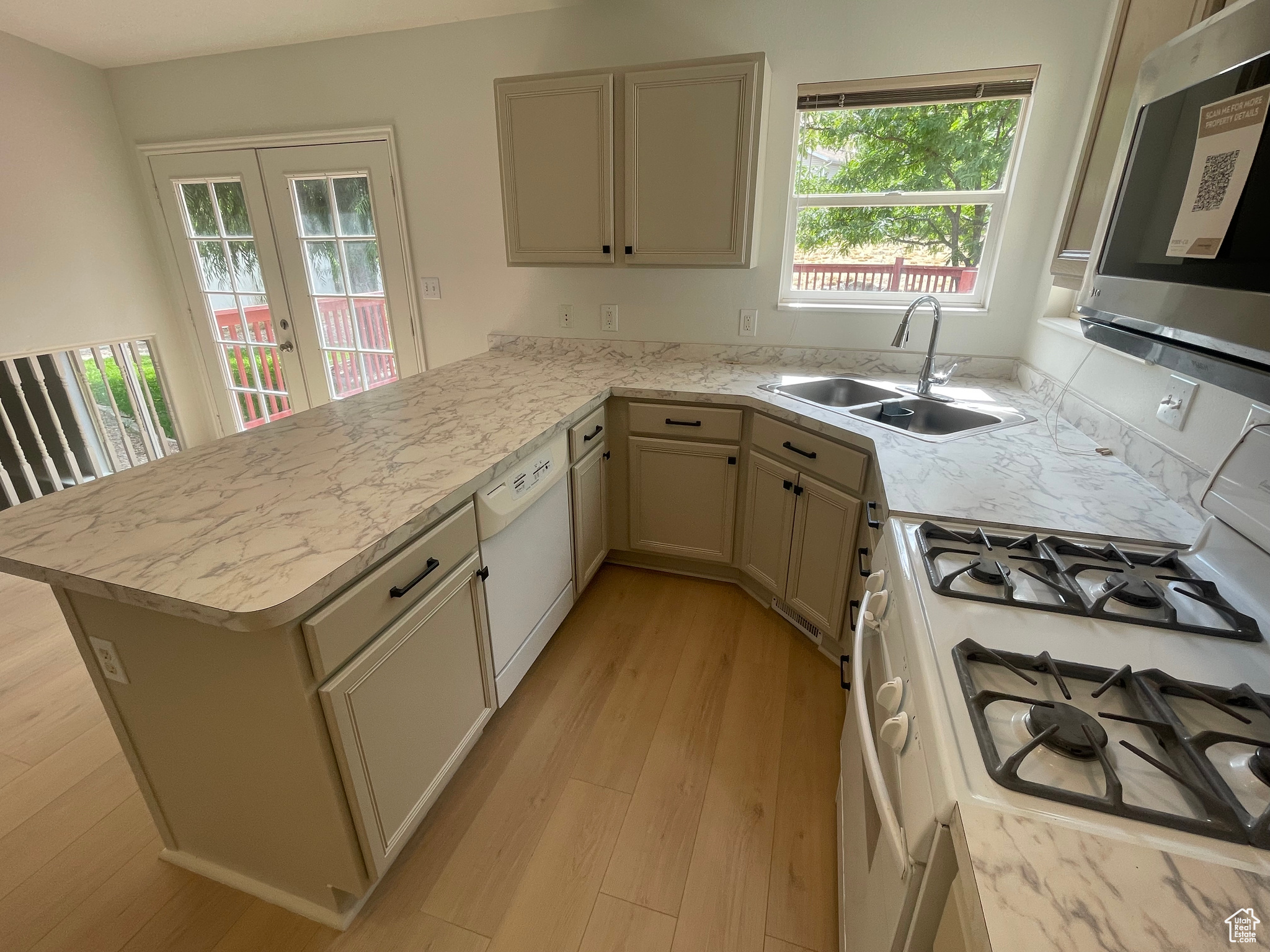 SALEM HILLS - Residential
