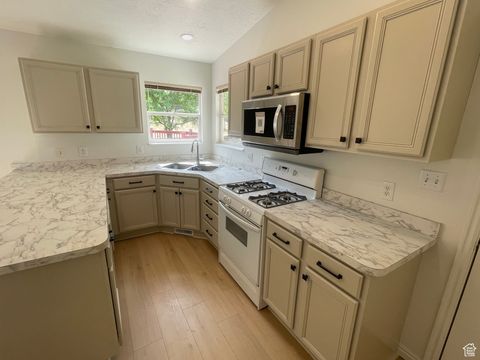 Tiny photo for 300 E MAGELLAN LN, Elk Ridge, UT 84651 (MLS # 2099896)