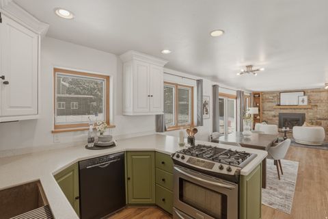 Tiny photo for 6945 S VIRGINIA DR, Cottonwood Heights, UT 84121 (MLS # 2139571)