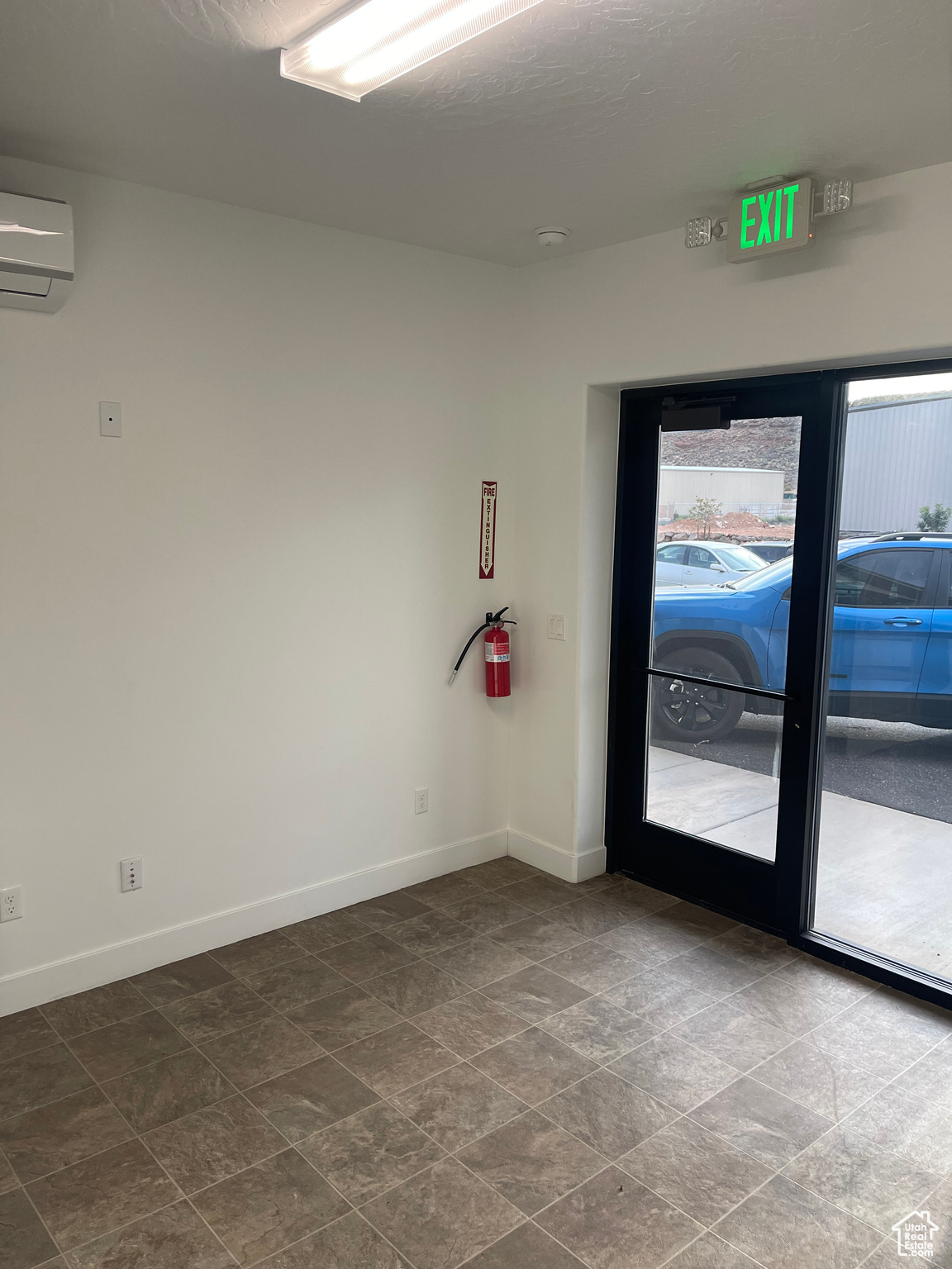 FAIRGROUNDS INDUSTRIAL PARK - Commercial Lease