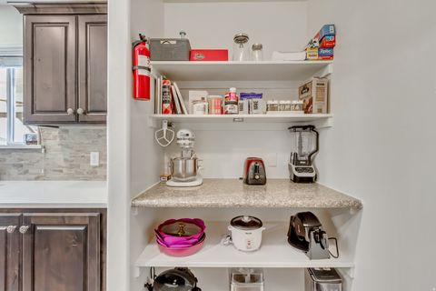 Tiny photo for 370 STONE HOLLOW DR, Santaquin, UT 84655 (MLS # 2139704)