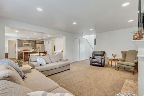 Tiny photo for 370 STONE HOLLOW DR, Santaquin, UT 84655 (MLS # 2139704)