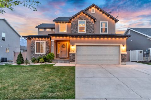 Photo of 370 STONE HOLLOW DR, Santaquin, UT 84655 (MLS # 2139704)