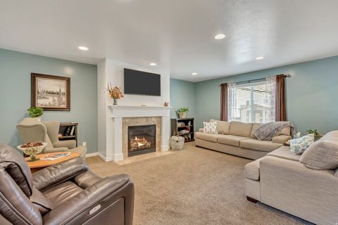 Tiny photo for 370 STONE HOLLOW DR, Santaquin, UT 84655 (MLS # 2139704)
