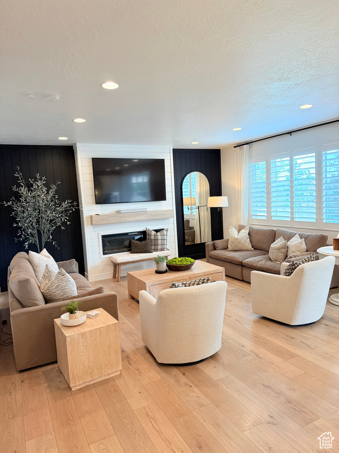 5487 W Turret Arch Ln, Herriman, Utah image 2
