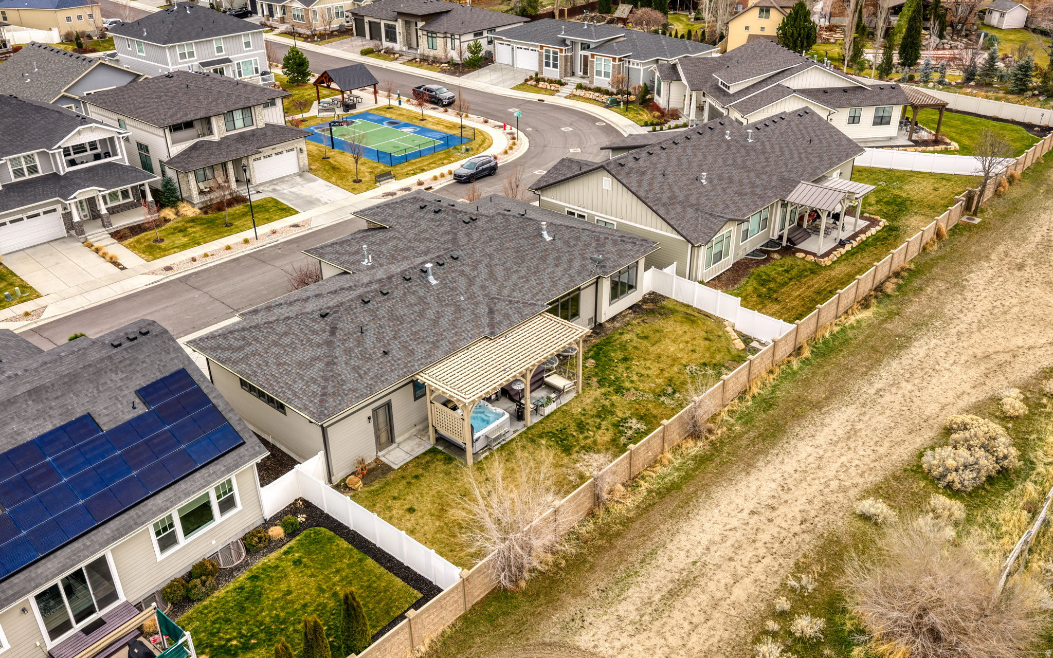 VILLAS@DIMPLE DELL - Residential