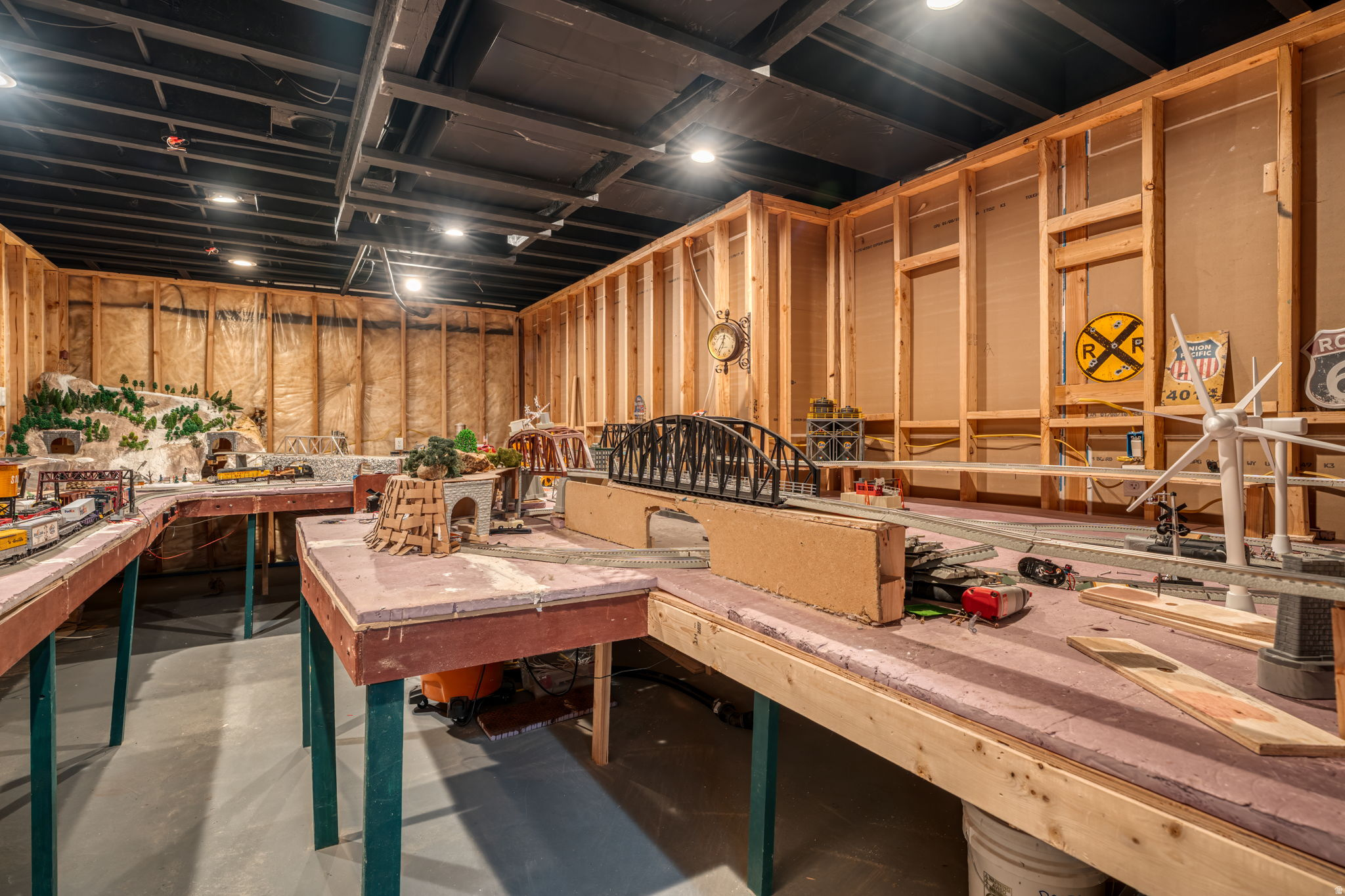 VILLAS@DIMPLE DELL - Residential