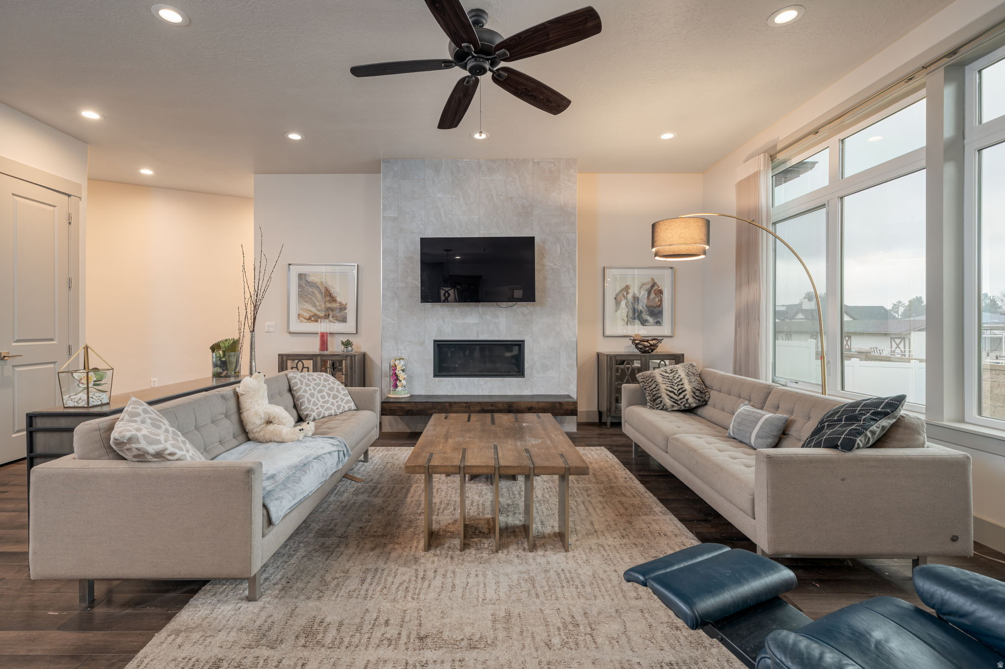 VILLAS@DIMPLE DELL - Residential