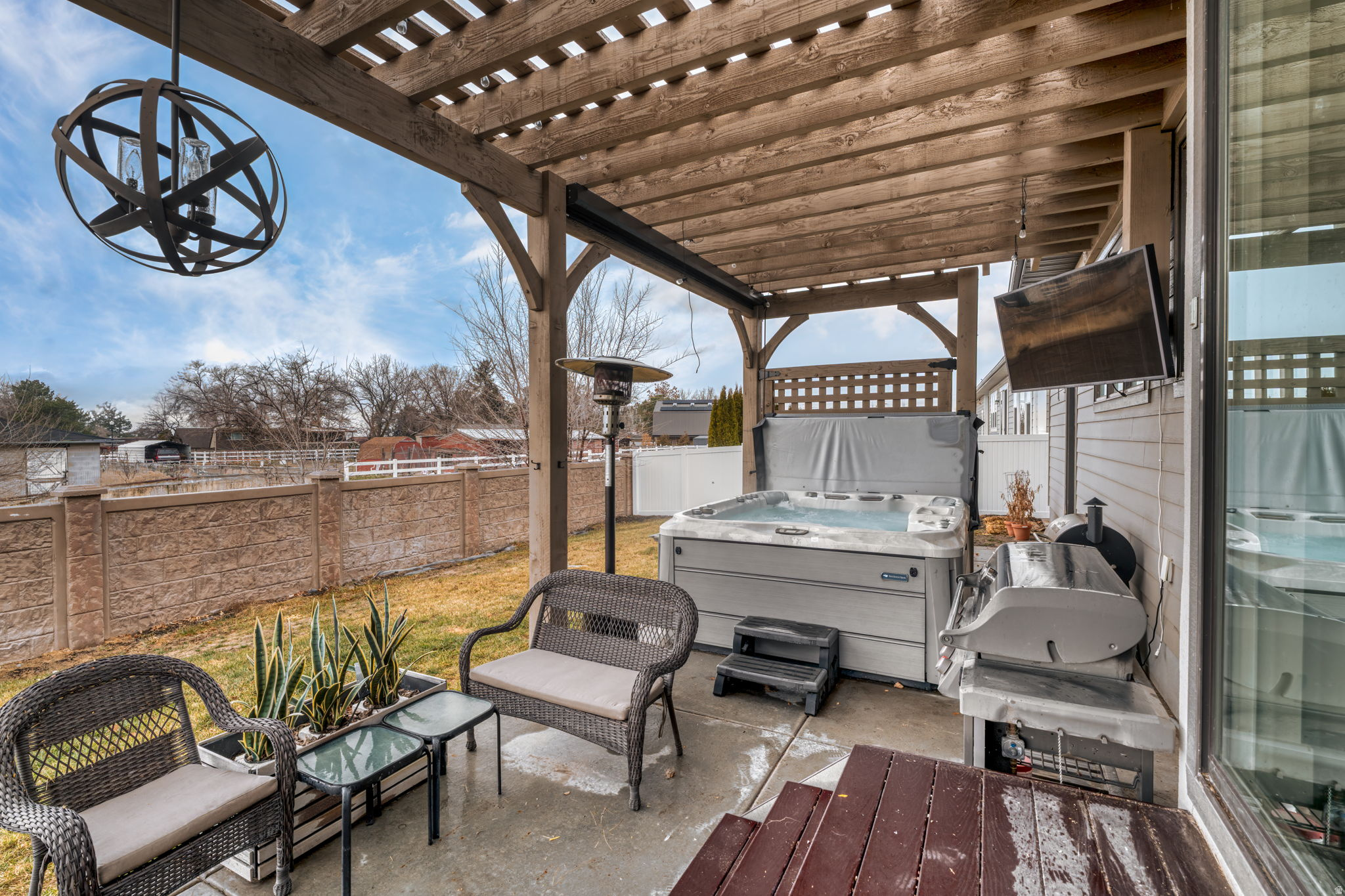 VILLAS@DIMPLE DELL - Residential