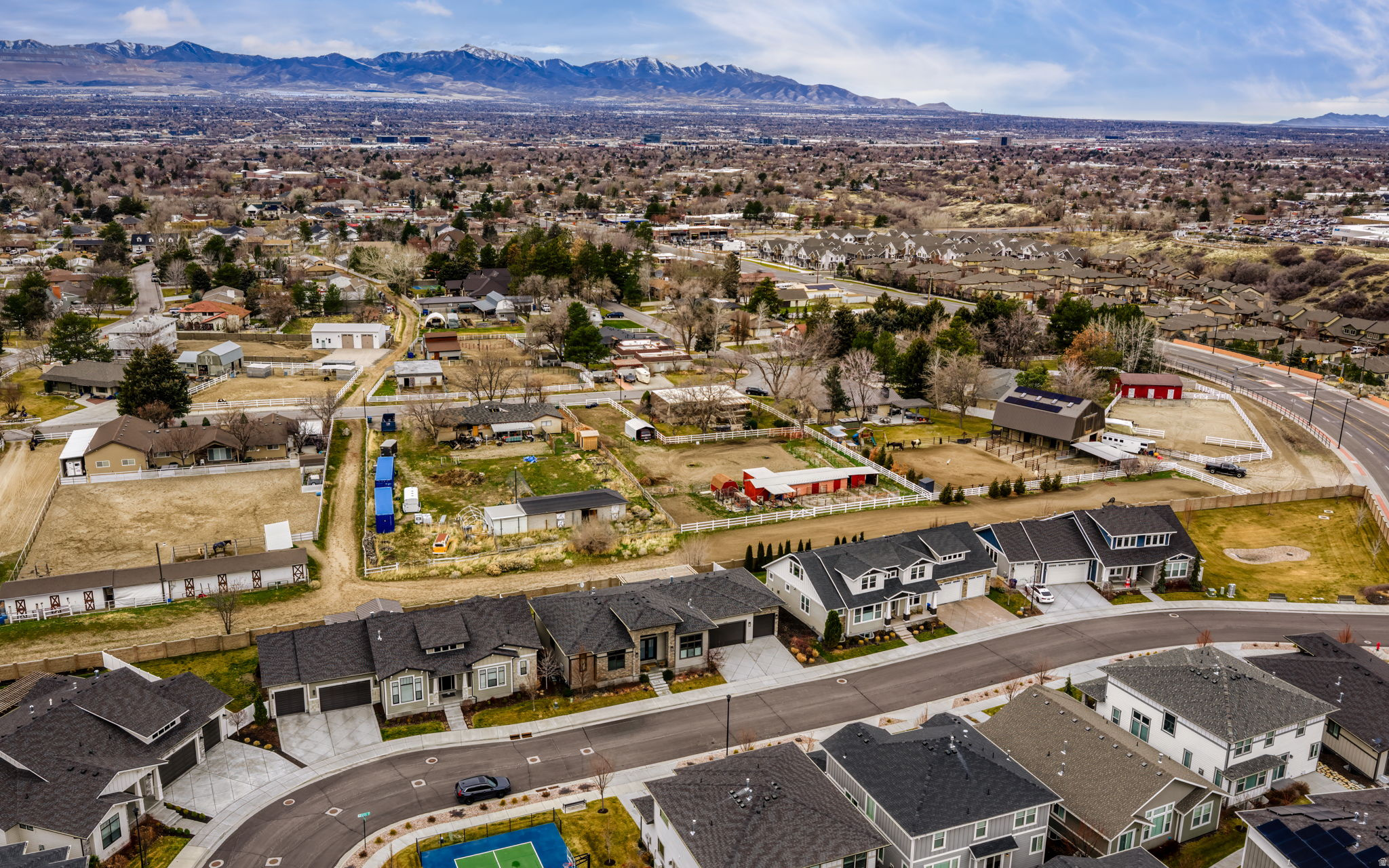 VILLAS@DIMPLE DELL - Residential