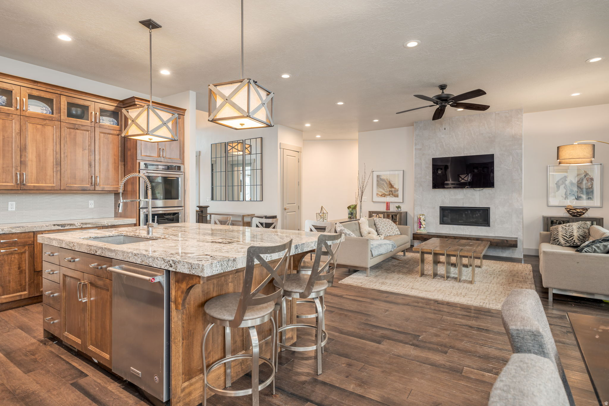 VILLAS@DIMPLE DELL - Residential