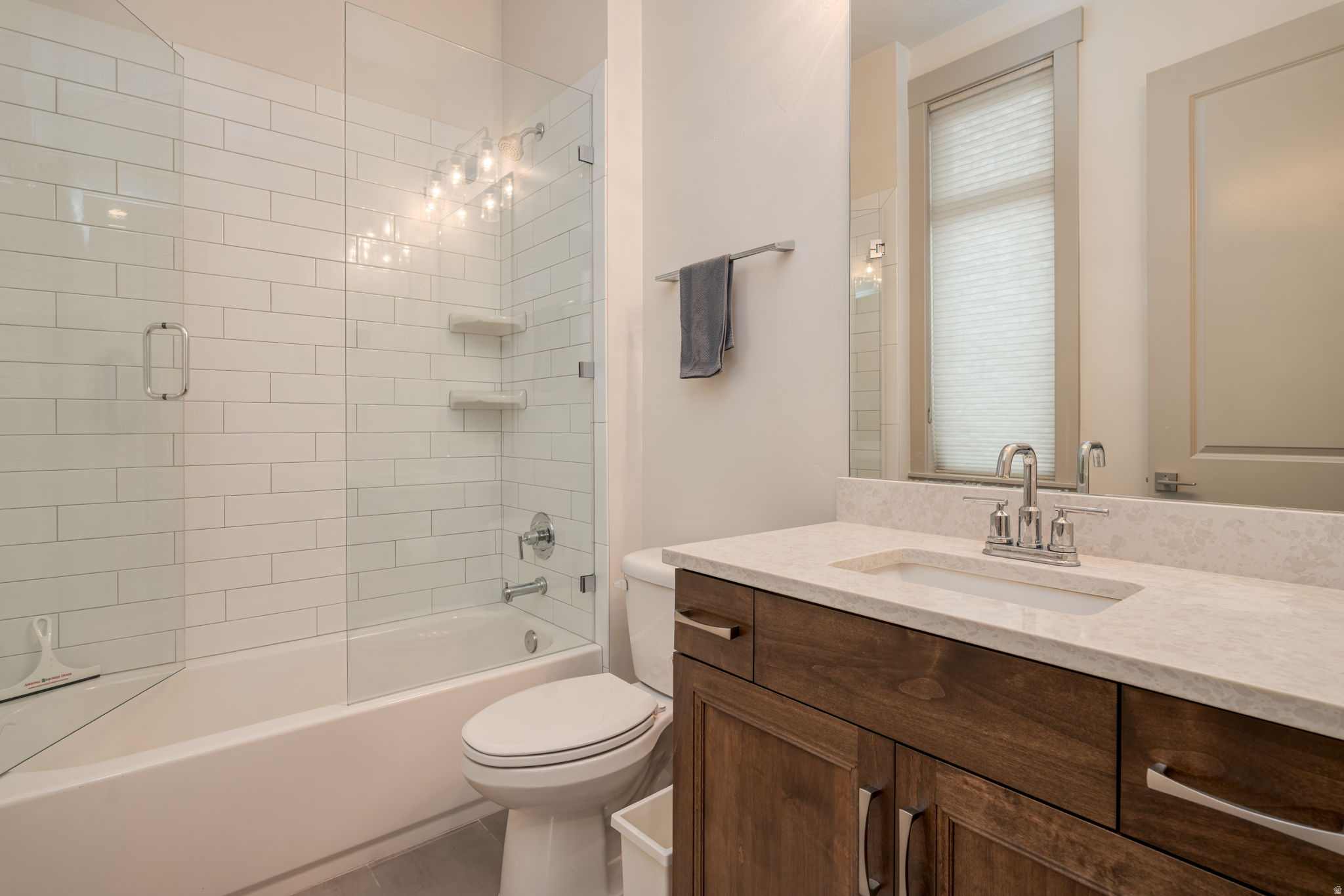 VILLAS@DIMPLE DELL - Residential