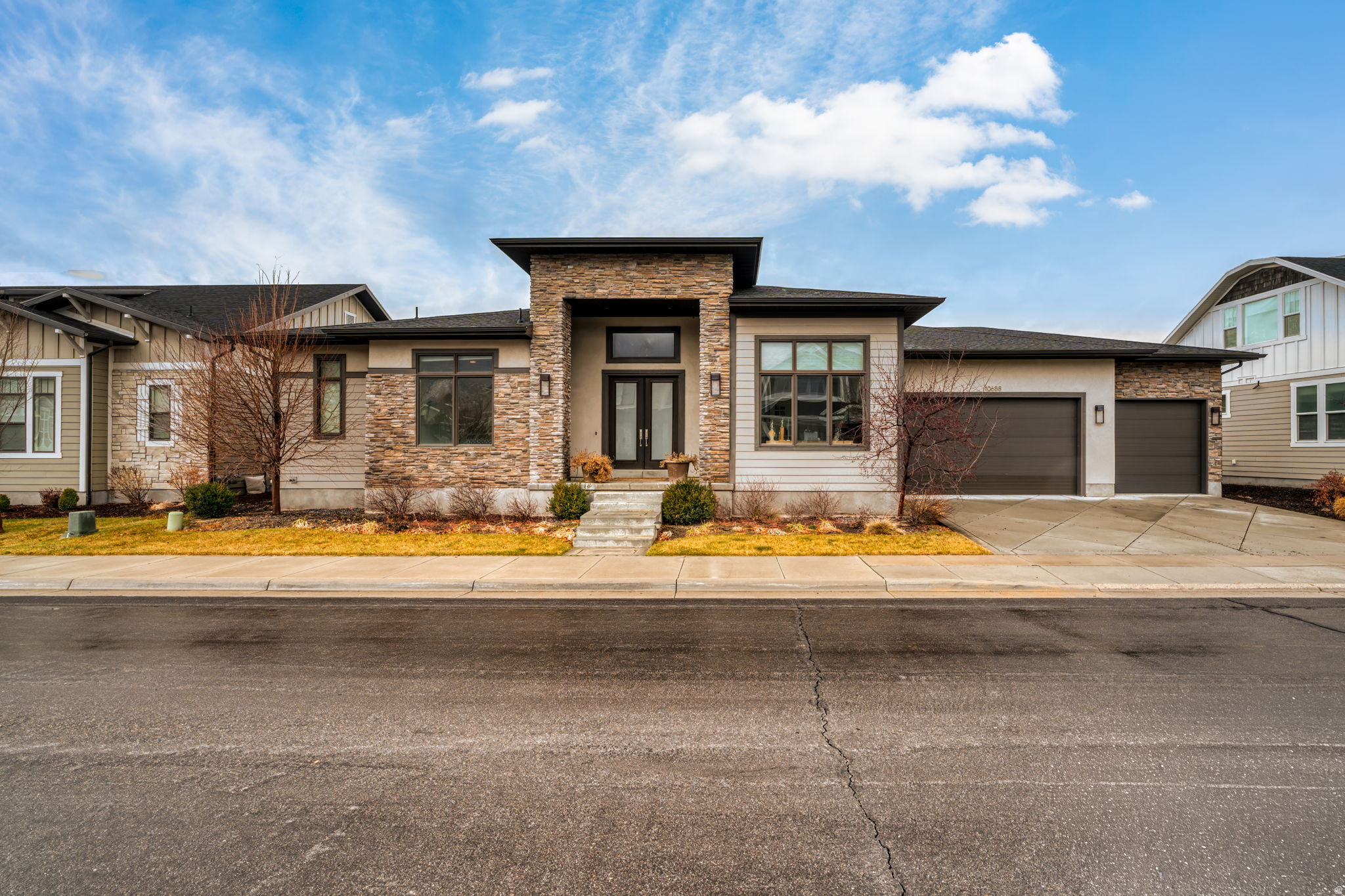 VILLAS@DIMPLE DELL - Residential