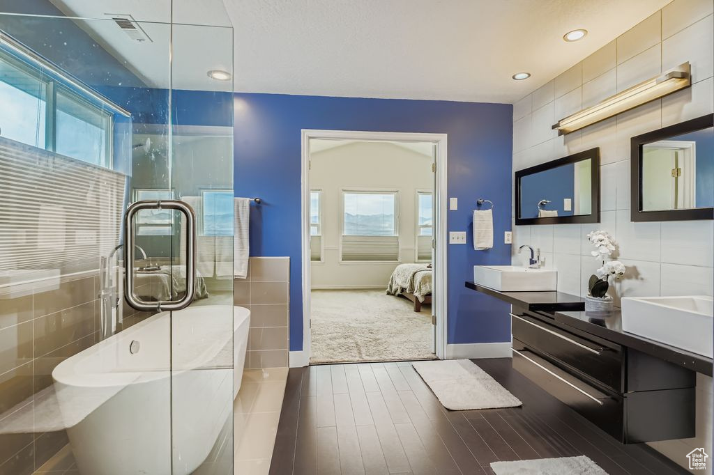 BLUFF AT HIDDEN VALLEY - Residential