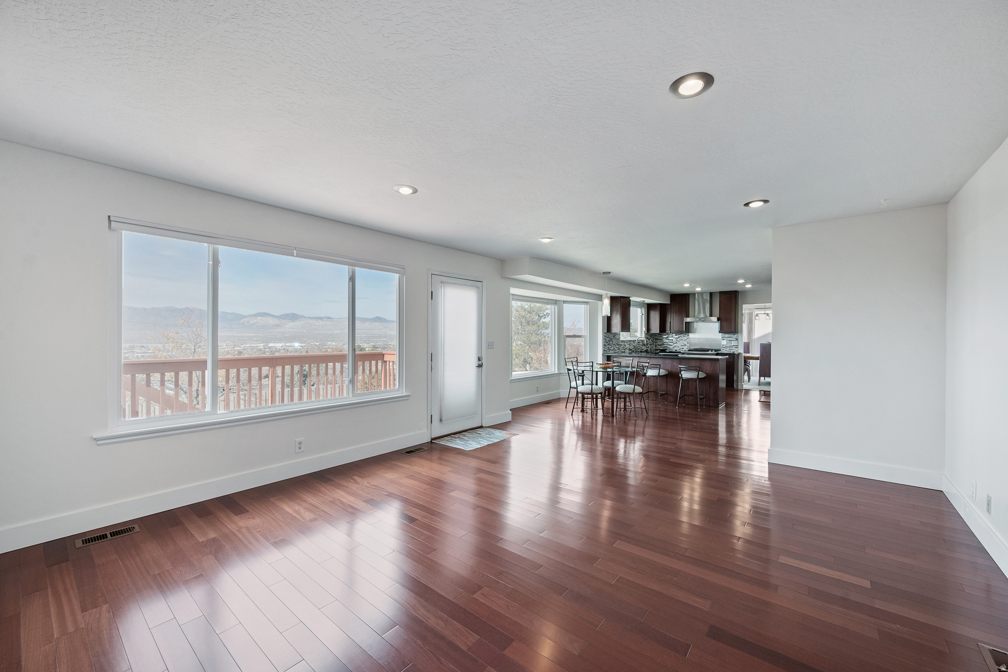 BLUFF AT HIDDEN VALLEY - Residential