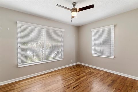 Tiny photo for 282 E 650 N, Bountiful, UT 84010 (MLS # 2147733)