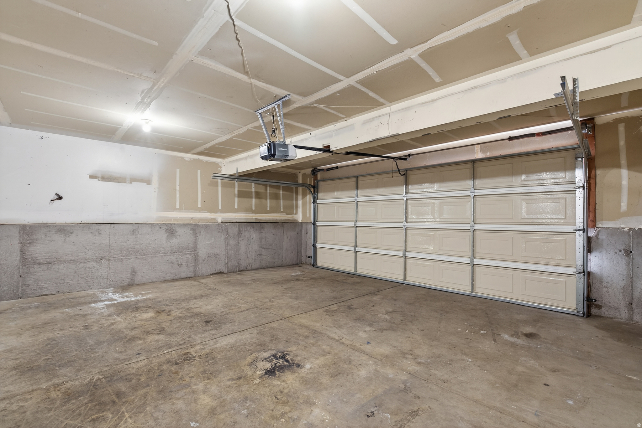 EASTLAND ESTATES - Residential