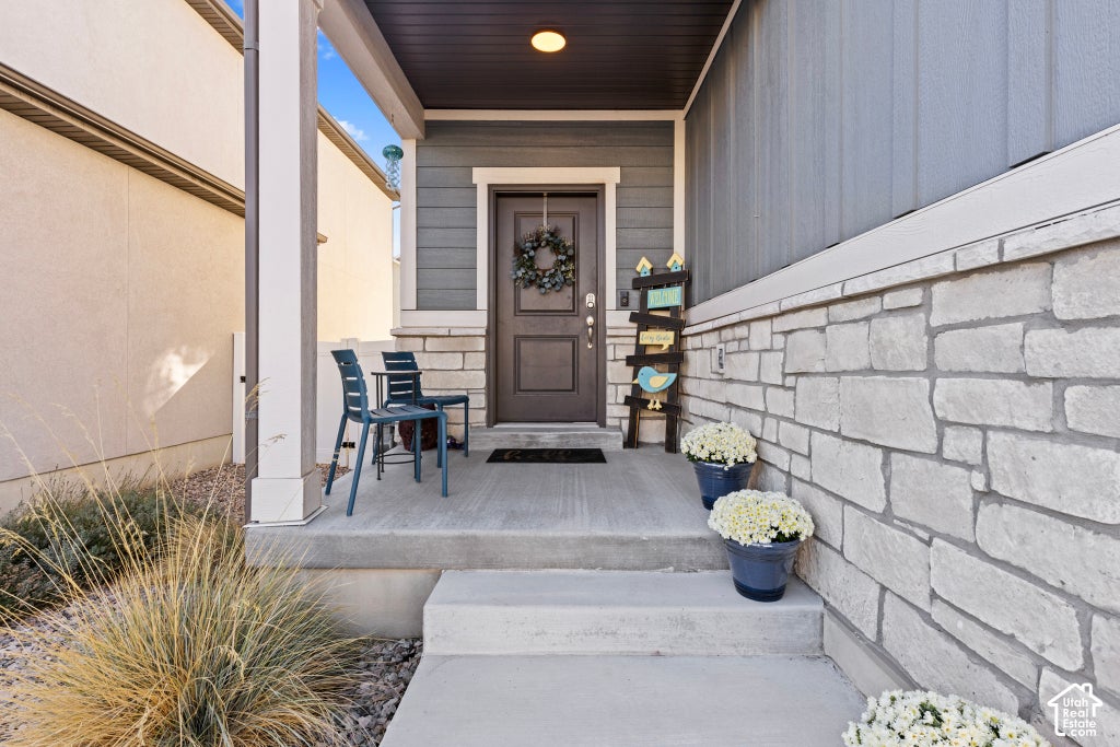 Photo of 1701 S HAVEN PKWY W, West Haven, UT 84401 (MLS # 2188810)