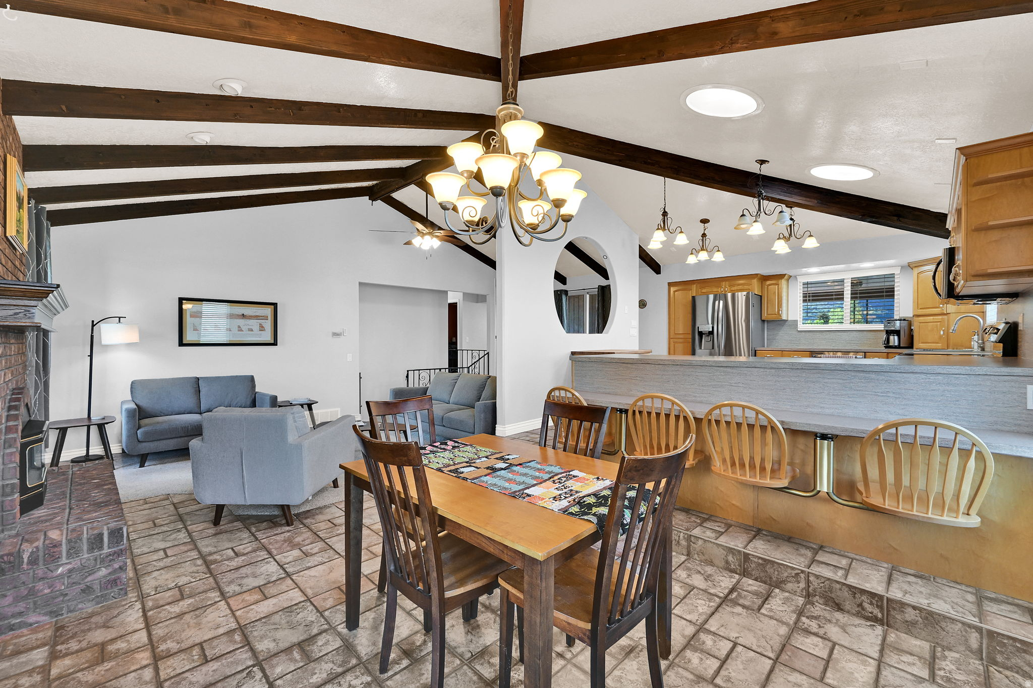 CAMARREN COVE ESTATE - Residential