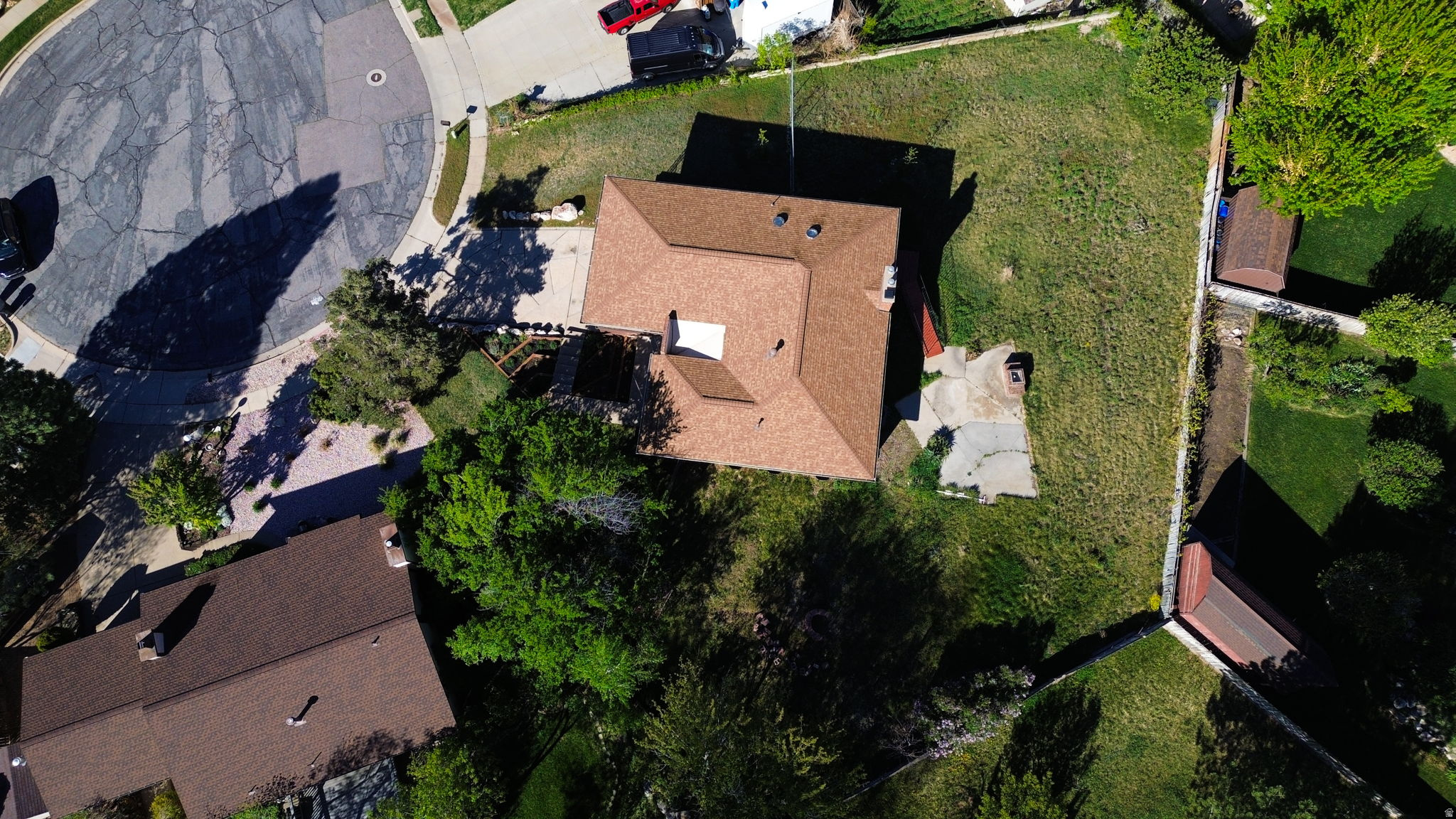 CAMARREN COVE ESTATE - Residential