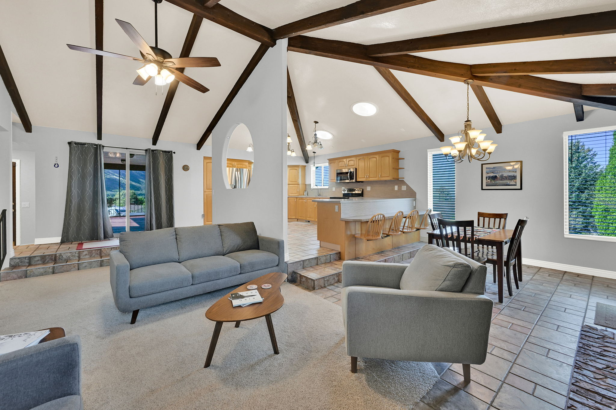 CAMARREN COVE ESTATE - Residential