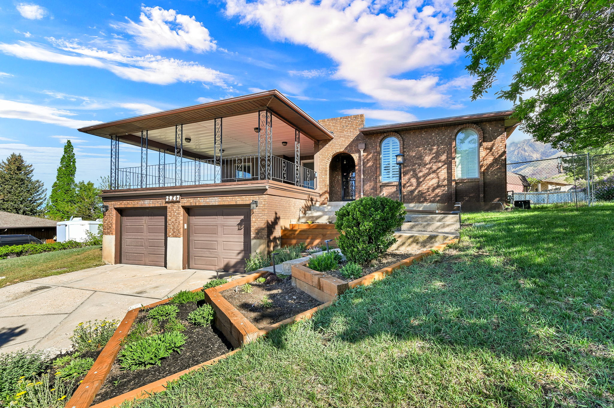 CAMARREN COVE ESTATE - Residential