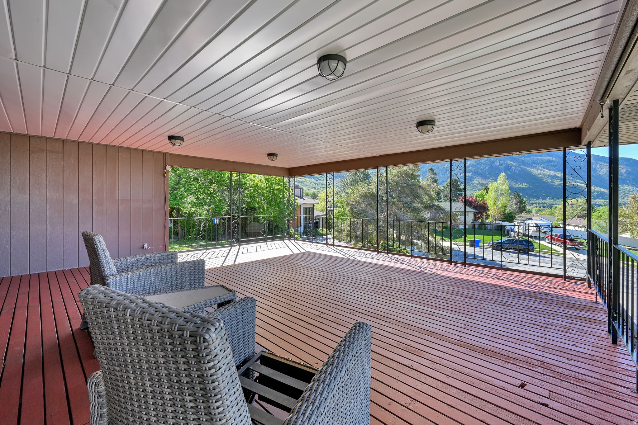 CAMARREN COVE ESTATE - Residential