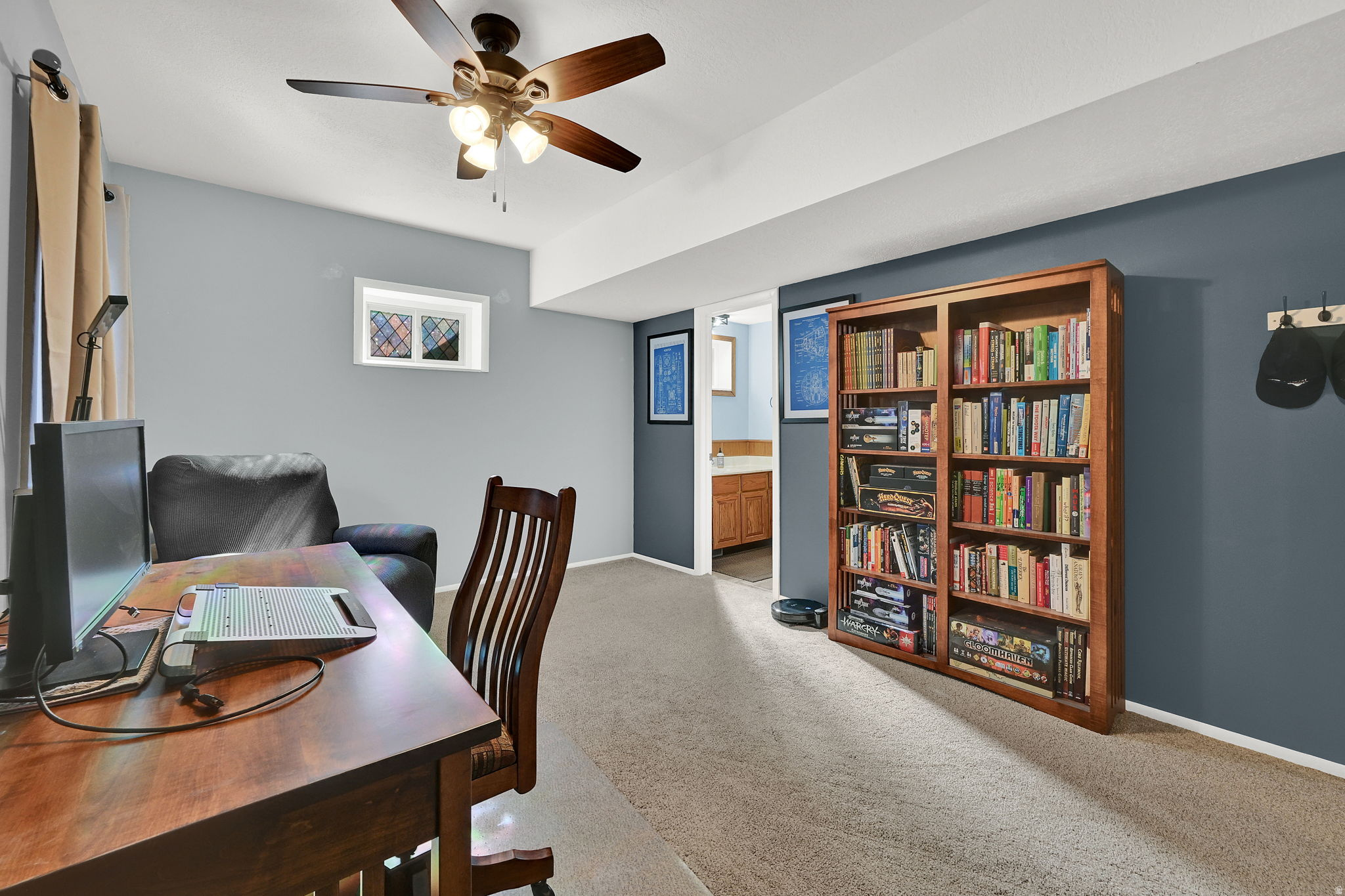 CAMARREN COVE ESTATE - Residential