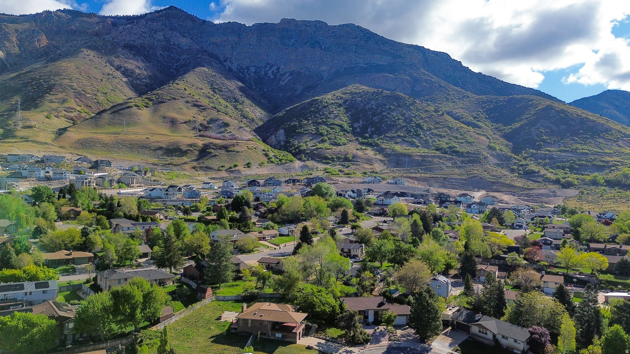 CAMARREN COVE ESTATE - Residential