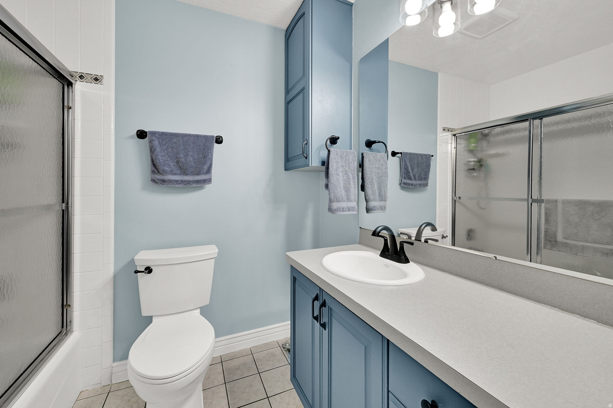 CAMARREN COVE ESTATE - Residential