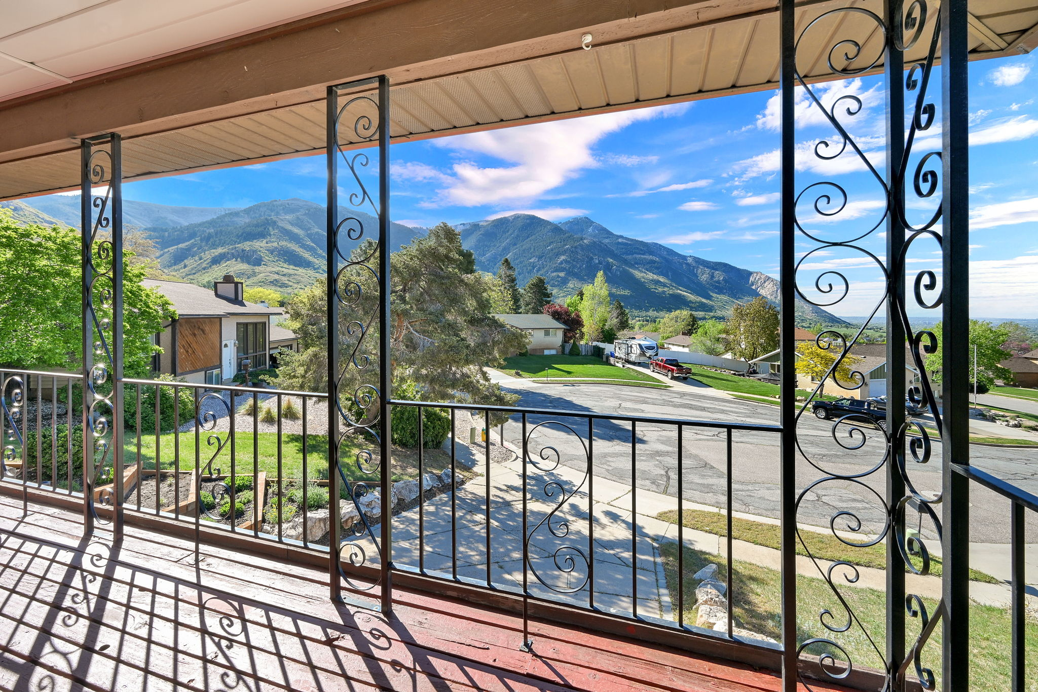 CAMARREN COVE ESTATE - Residential