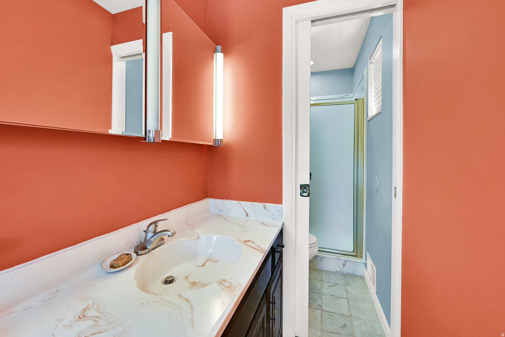 CAMARREN COVE ESTATE - Residential